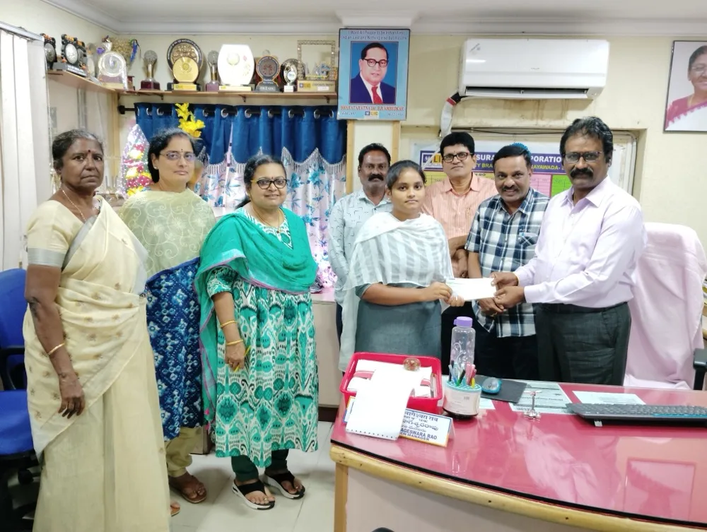 Admission Fee & Tution paid to a medical student & PG student with the support of employees of LIC of India, Vijayawada 3 Admission Fee & Tution paid to a medical student & PG student with the support of employees of LIC of India, Vijayawada 3