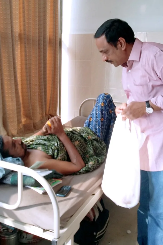 FRUITS AND BREADS DISTRIBUTION TO CANCER PATIENTS